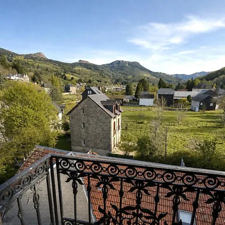 La Volcanique - Escapade à Deux Au Cœur Du Massif Du Sancy Appartamento *